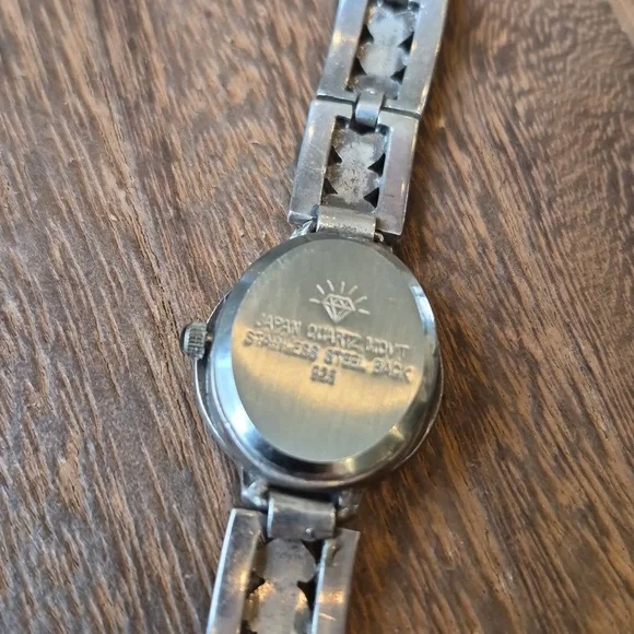 Vintage 925 Marcasite Heart Detail Chain Link Round Face Watch New Battery - Picture 10 of 12